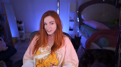 amouranth chupando|Amouranth Playlist